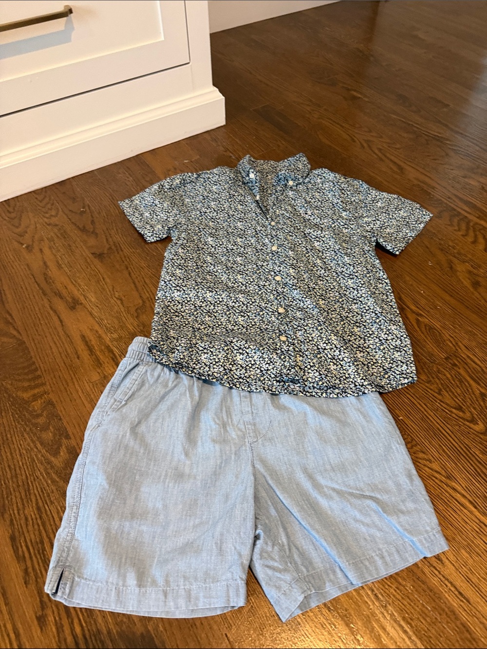 Vineyard vines set